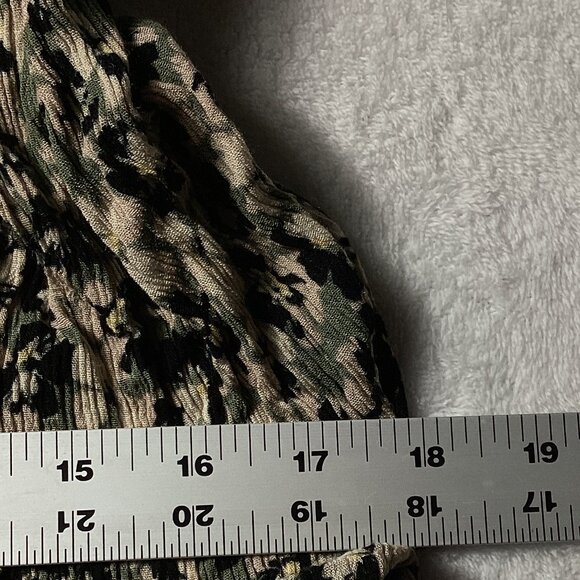 Woman Within: Sleeveless Smocked Camo Dress, Ruching For Comfort, Size 3X - Picture 8 of 9